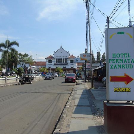 Hotel Permata Zamrud Cirebon Eksteriør bilde