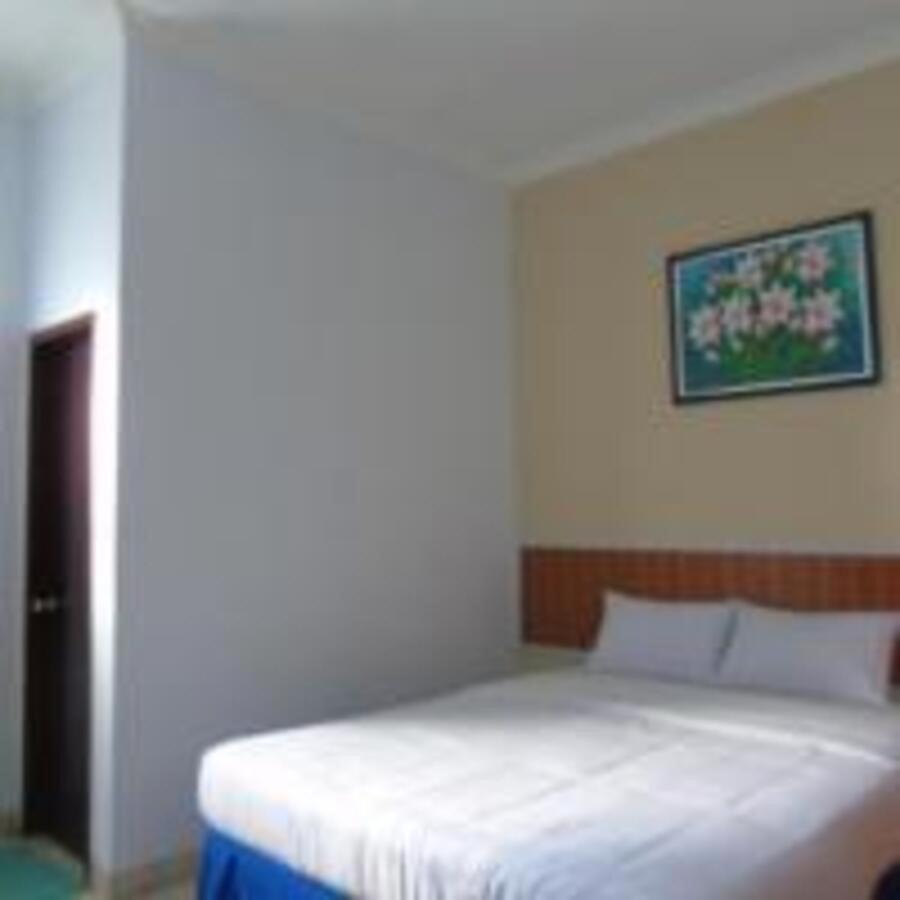 Hotel Permata Zamrud Cirebon Eksteriør bilde